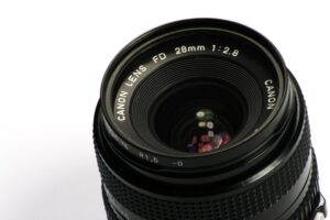 Read more about the article How Do Camera Lenses Work? A Photographer’s Essential Guide