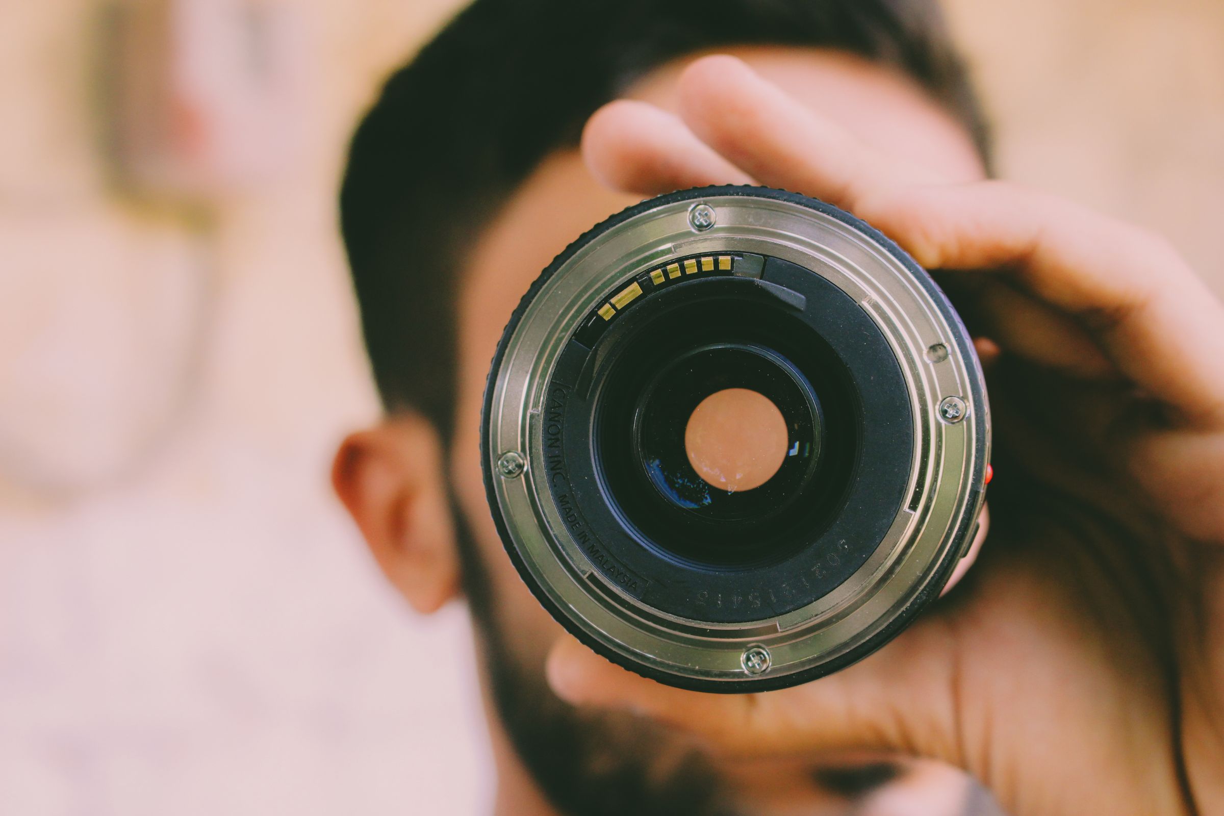 You are currently viewing How to Check Camera Lens Quality: From Basics to Expert-level Tips