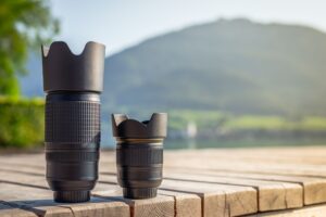 Read more about the article Zoom Lenses vs. Prime Lenses: The Ultimate Guide for Photographers in 2023